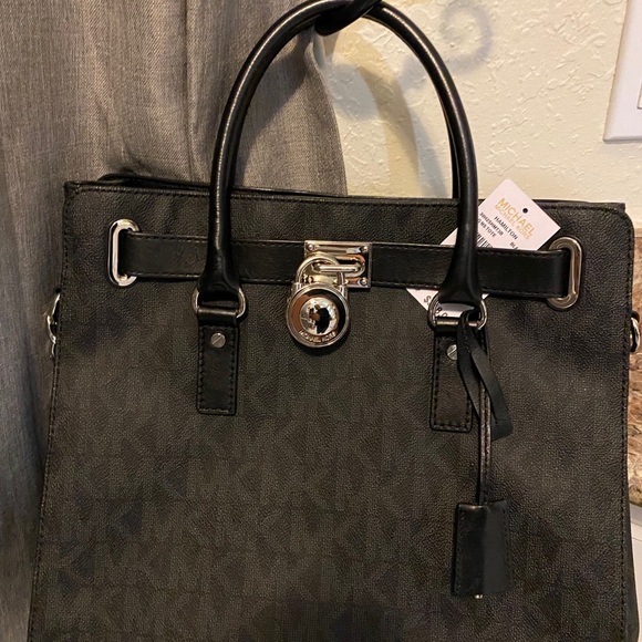 Michael Kors Black Hamilton Tote - Picture 4 of 11